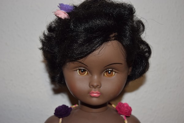 Magnifique poupée Bella noire : Achat occasion | Poupées Bella 41 Très bon état