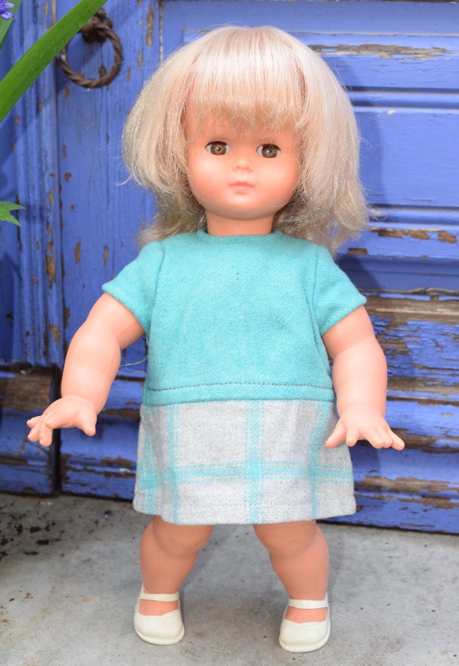 victoire poupée Clodrey jolydol