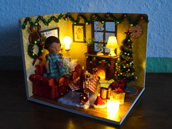 miniature maison de poupée Noël