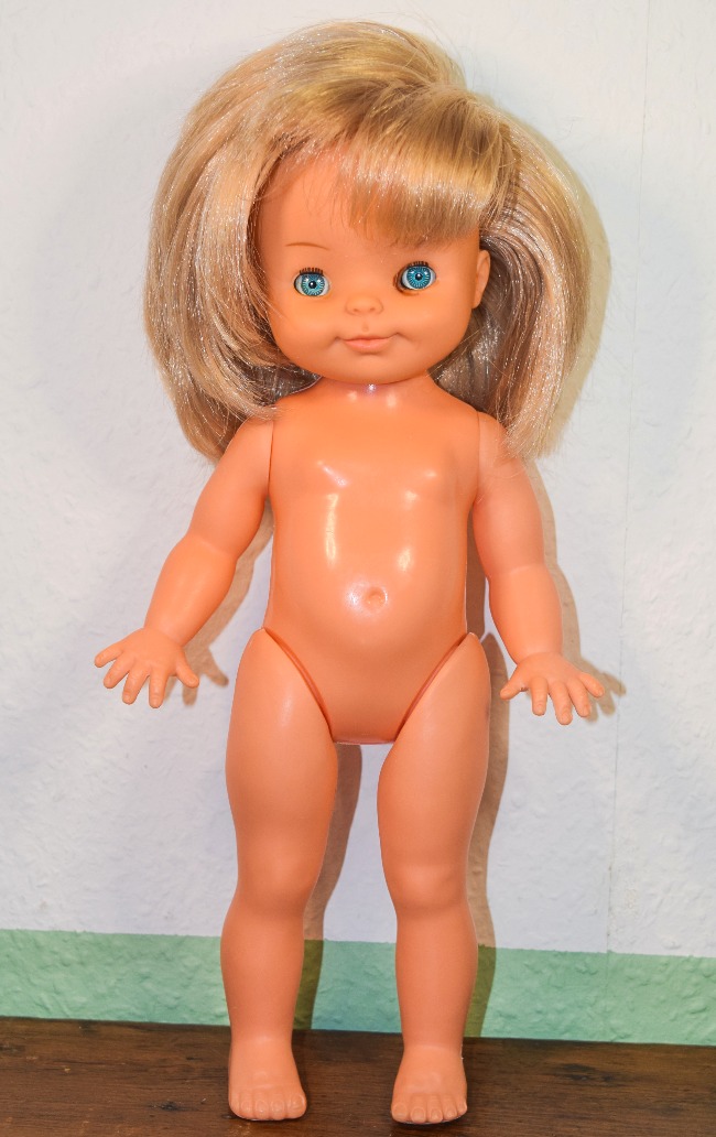 poupée Bella Karine Projouet