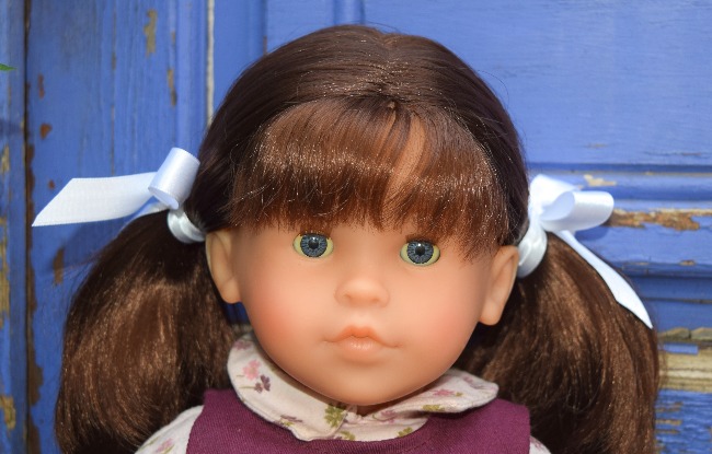 poupée Corolle Prune framboise et cassis