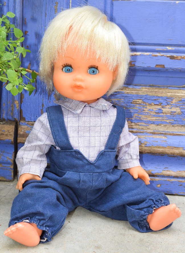 Julia ou Julien poupon Bella