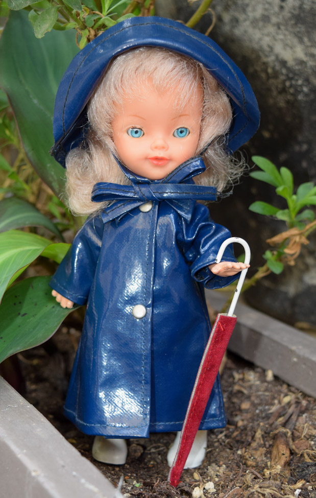 poupée Microbe tenue Bruine