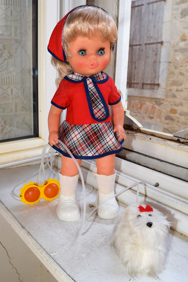 Poupée Clodrey Nini et son chien